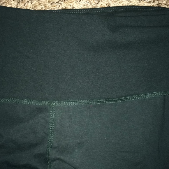 NWT plus size workout leggings - Picture 3 of 4